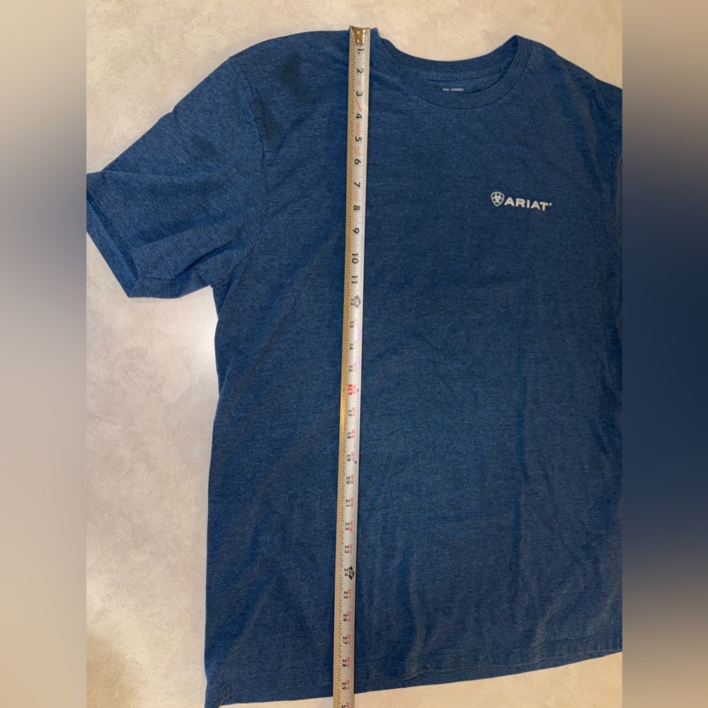 Ariat Shirt Size XL Blue Short Sleeve American Inspired Bull Logo Casual EUC - Picture 6 of 8